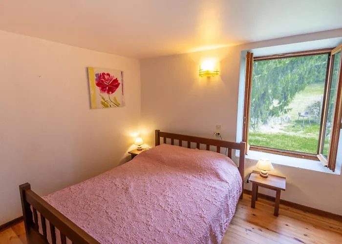 De France 2 Epis 5 Personnes A Mazel Bouissy 度假居
